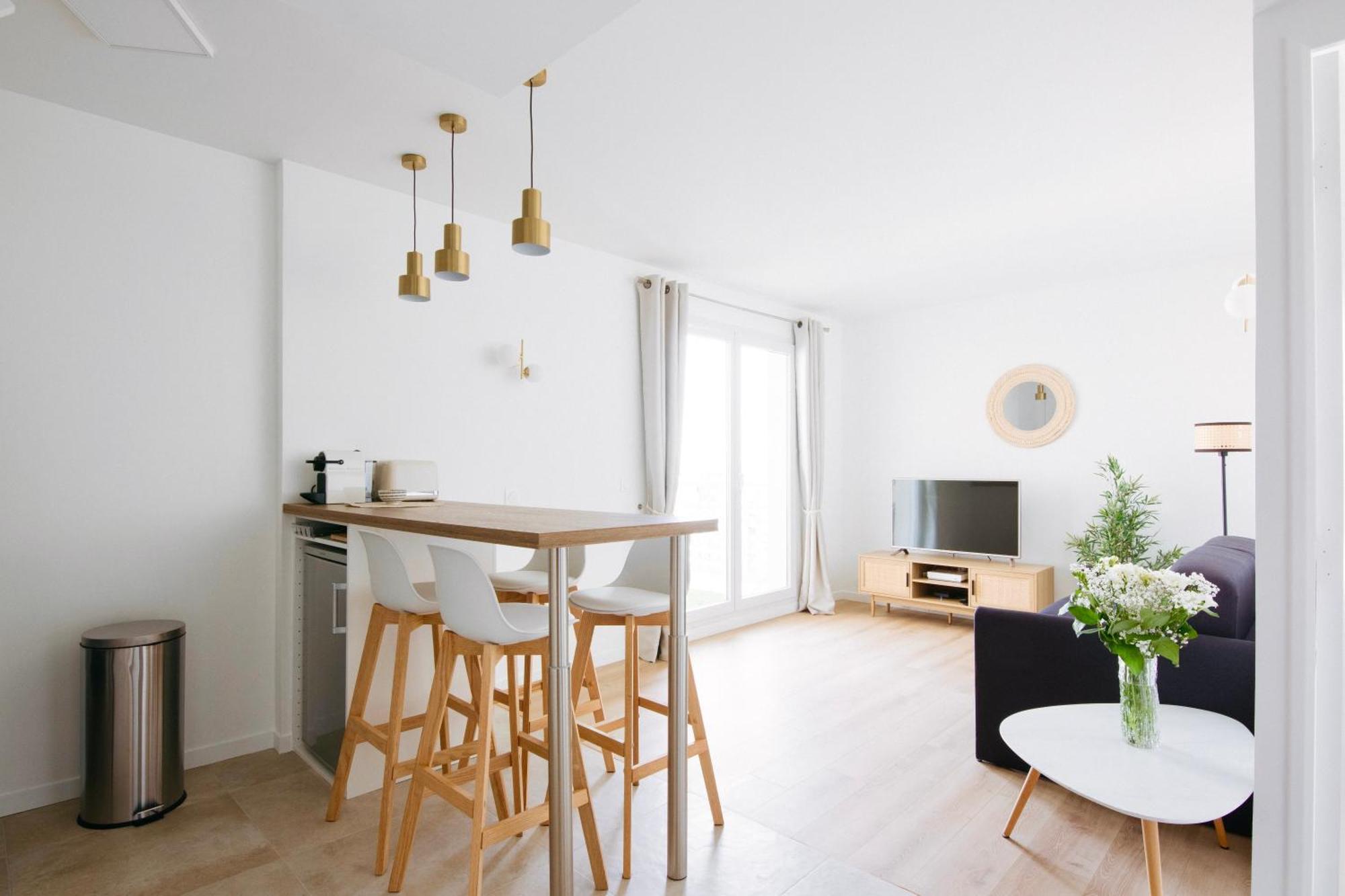 Magnifique 2 Pieces Avec Terrasse, Paris La Defense Apartment Courbevoie