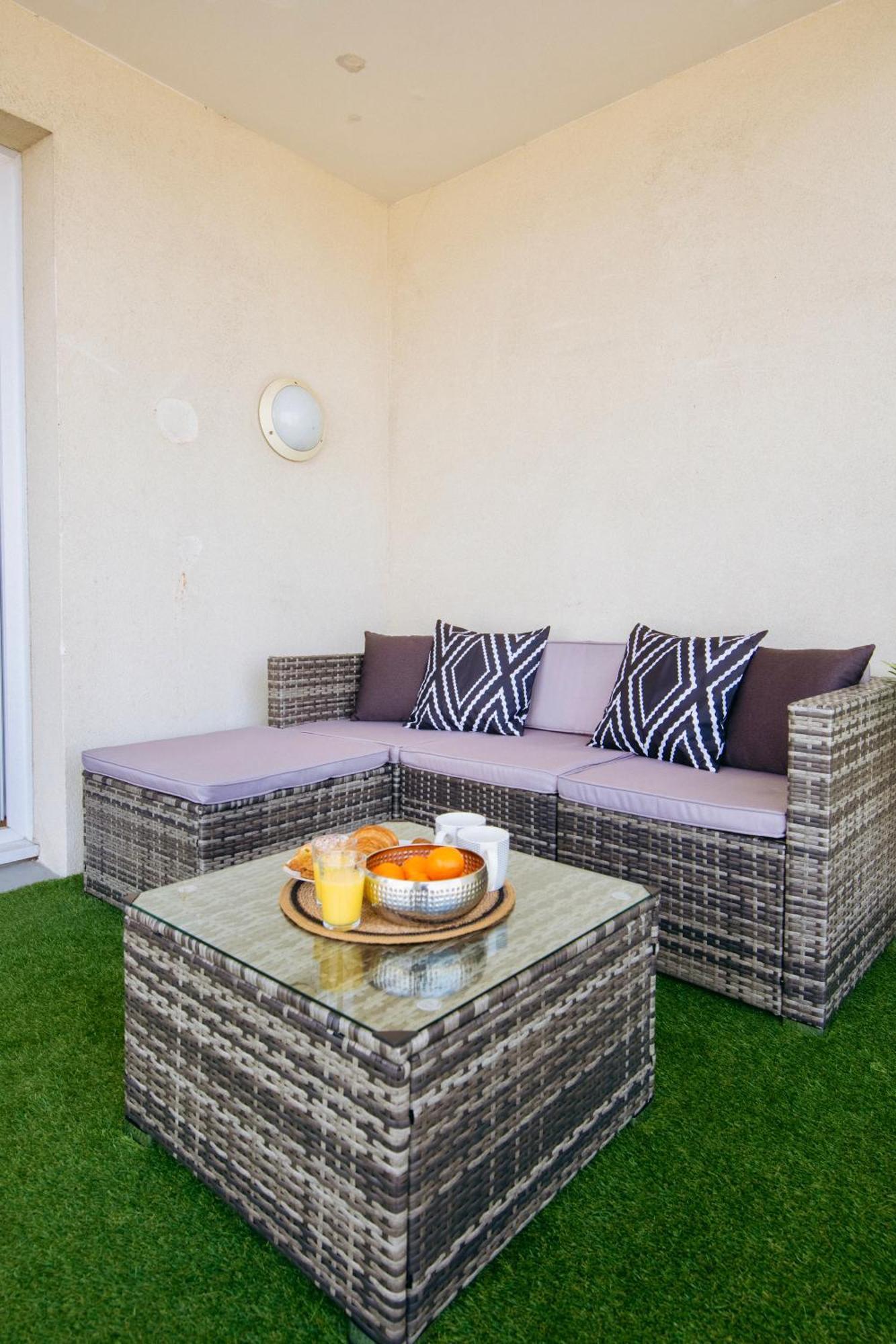 Apartment Magnifique 2 Pieces Avec Terrasse, Paris La Defense Courbevoie