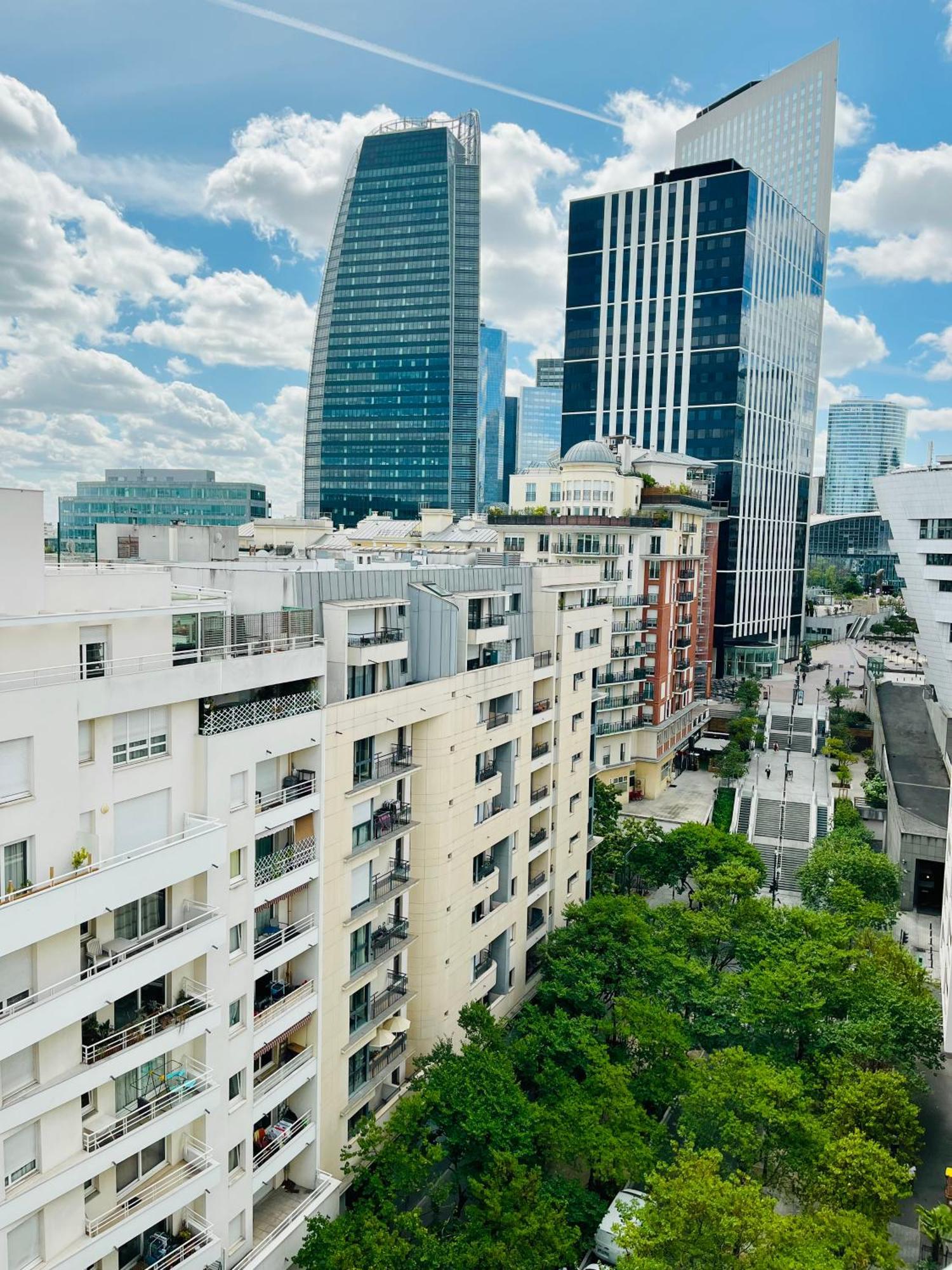 Apartment Magnifique 2 Pieces Avec Terrasse, Paris La Defense